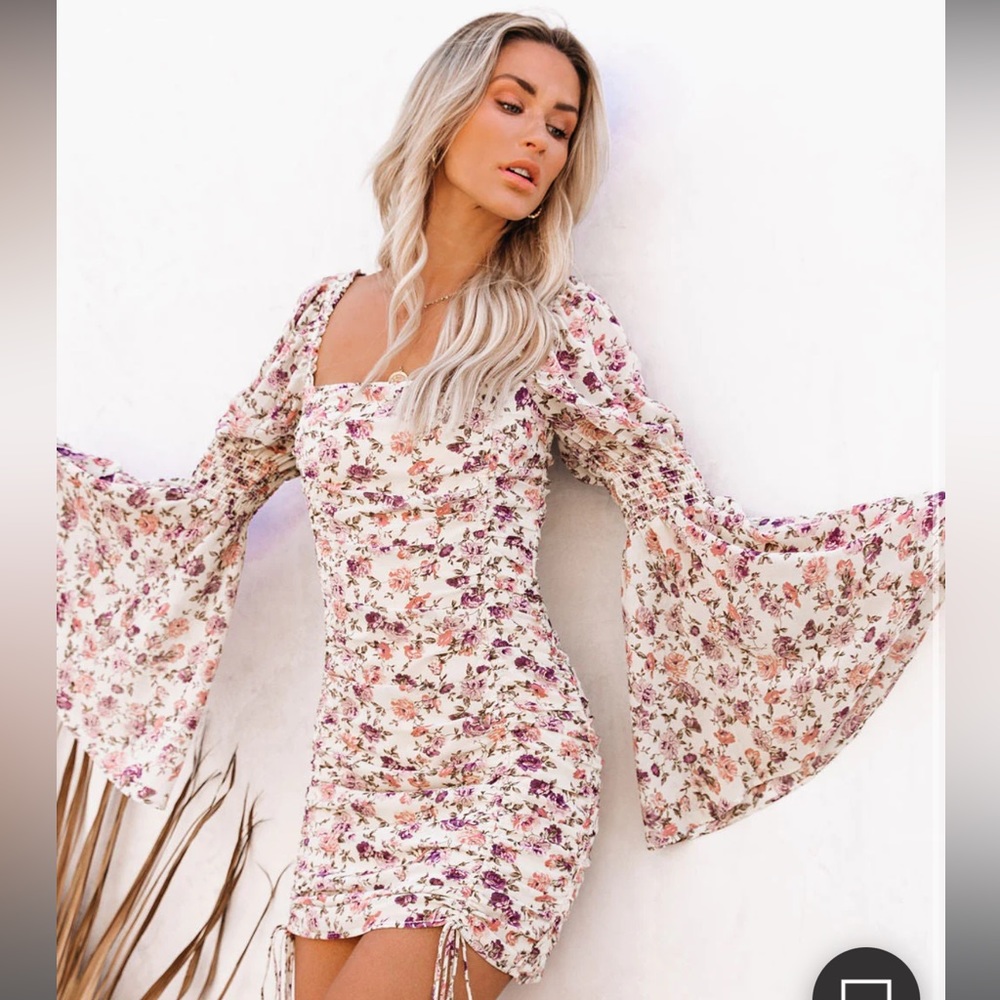 VICI Graylynn Ruched Floral Bell Sleeve Dress